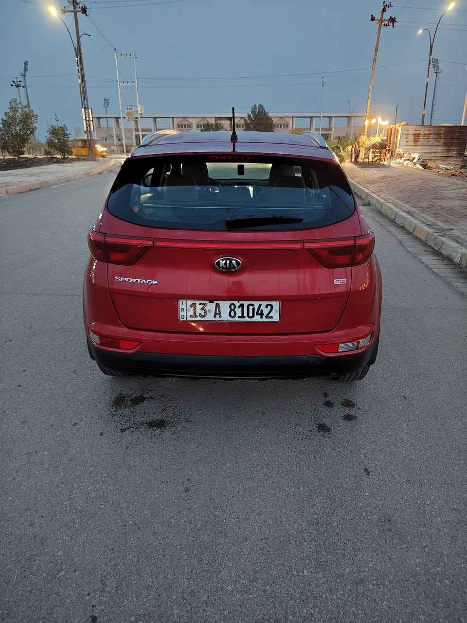 سلام عليكم لبيع كيه سبورتج وأردخليجي موديل 2017 السياره كفاله من الضربة و التبديل بيه فقط بارد السونار بل المنشور السياره جديده حداديه جديده تخم تايرات جديد مكينه لاتنقيص ولاتبخير رقم ميسان انكليزي السعر 145ورقه وبيه مجال الشراي يتصل مكان السياره ميسان *********** /***********
