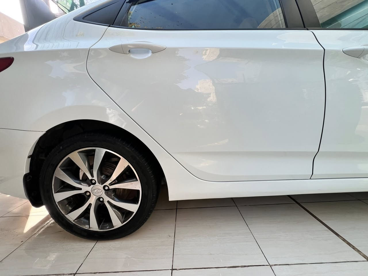 اكسنت خليجي فول مواصفات كفالة عامة عدا شبر بالدوسه الجوه اني مكحله بيبي والداعاميه الامامية مصبوغه كفاله حته من الشخوط والرصعات 
رقم بابل انكيلزي بسمي هزه جديدة السعر ١١٧ وبيها مجال 
*********** مكاني حله
