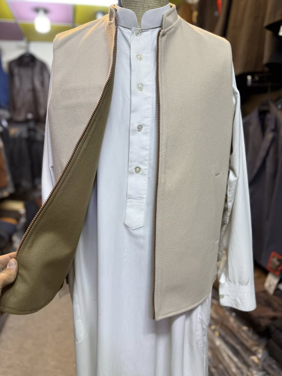 يلك وجهين قطع محدوده 20 الف 
*********** 
وتساب
