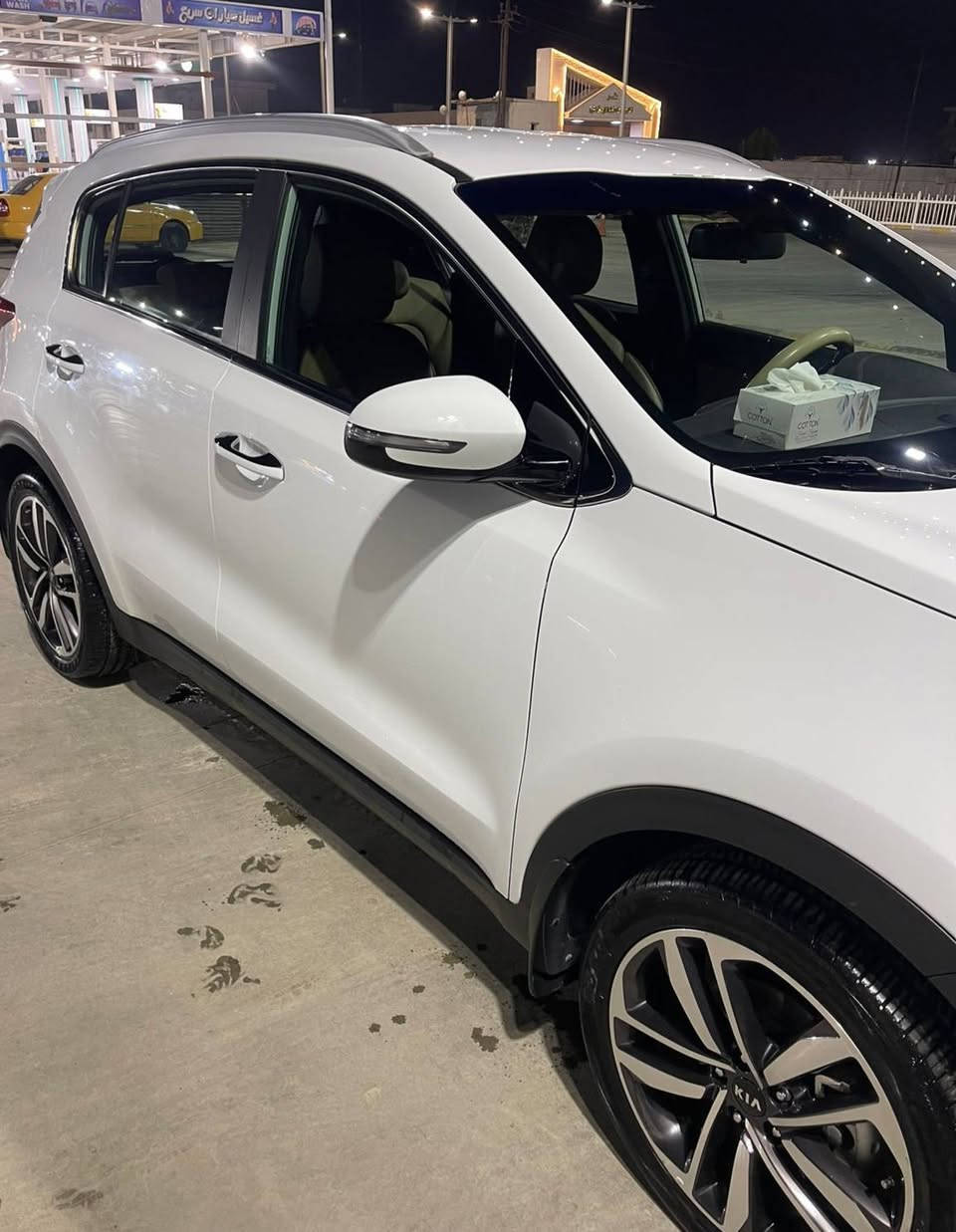 السلام عليكم...
كيا سبورتج خليجي موديل ٢٠١٩ شكل ال٢٠  رقم بغداد الدولي السيارة جديدة جدا ماشية ٩٧ الف حقيقي  مواصفات عادية بيسك سويج داخل بيجي 
السعر / ١٩٢ $
الإتصال/ ***********
