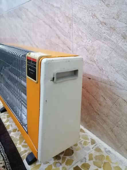 السلام عليكم ورحمة الله وبركاته جبنالكم تحفه فنيه من اندر النوادر صوبه سانيو كهرب عاطله شرط النظافه كامله ما بيها نقص او عيب للبيع السعر خاص مكان موصل يوجد توصيل كافه محافظة العراق وهذا رقمي *********** موجود واتساب علاء هذا الرقم
