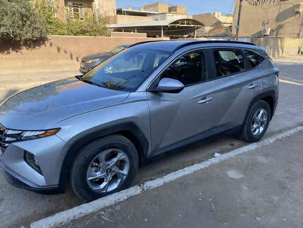 السلام عليكم 
توسان 2023 وارد امريكي 
مواصفات :
بصمه
شاحن لاسلكي 
دخول ذكي 
صندوق كهرباء
الشاشة كار بلي 
شاشة كامرة خلفية 
رادارت 360 درجة
 تدفئة بالكشنات 
تبريد قطعتين 
وضعيات قيادة
هاند بريك دگمة
اوتو هولد 
خاصية إطفاء المحرك بالازدحام
خاصية النزول من المنحدرات
مثبت سرعه ومحافظة على المسار 
تشغيل عن بعد 

ماشية  55 الف ميل
صور الحادث بالمنشور مبدل جاملغ وبنيد
طاك ايرباك ستيرن فقط
للاستفسار ***********
السعر 195 وبيها مجال 
الموقع بغداد حي اور
