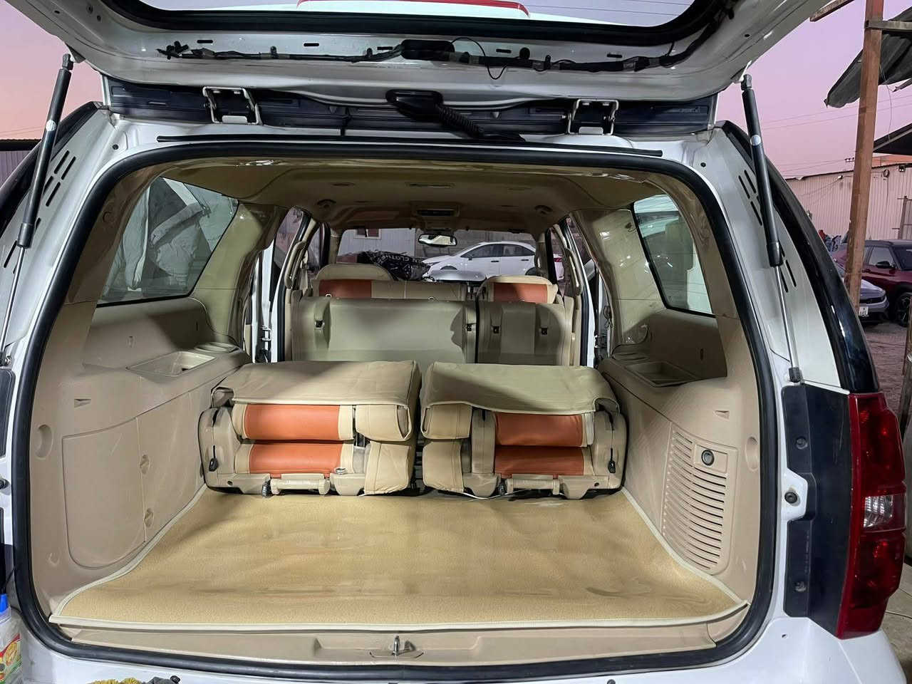 اللهم صل على محمد وال محمد
السلام عليك 
للبيع شوفر ليت 
2011 خليجي طبله داخل عسلي 
رقم بصره الماني مشروع وطني سنويه لل 2027
بأسمي طختهة جاملغ امامي صفحت اليمنه مبدل دواخل سليمه من دون ايرباك مكينه وكير وأكسن وحداديه وتخم تاير شرط 
مكان السياره بغداد 
استفسار على الرقم 
***********
