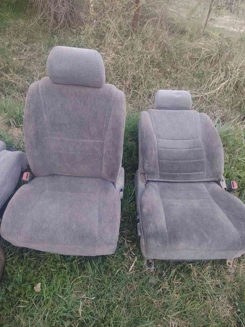 كشنات بطه حاويه بل كارتون سعر خاص ***********
