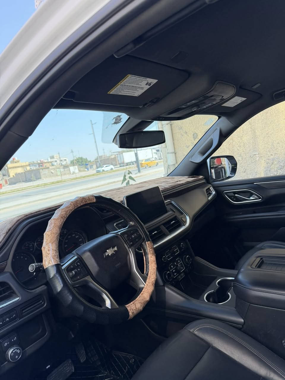 السلام عليكم
شفرليت تاهو 2021
وارد امريكي حادثه بنيد فقط ايرباك دركه فقط
موصفات ال تي سياره جاهزه
ماشيه 89 الف
مكاني بصره 
***********
سعرها 370 وبيهه مجال
