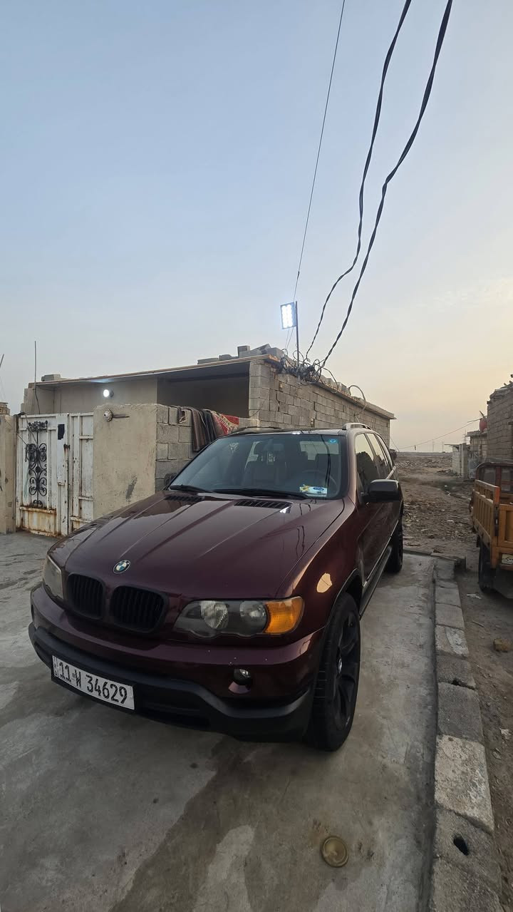 السلام عليكم سياره بي ام x5 للبيع موديل 2002 السياره جاهزه من كل النواحي حداده صدر تخم تايرات فول مكينه 8سلندر44 شرط الفحص السعر 90 وبيها مجال بسيط ***********
