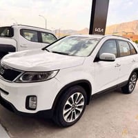 للبيع موديل 2015محرك كير شرط محرك 4سلندر 7راكب بصمه بدون صبغ السعر 159...