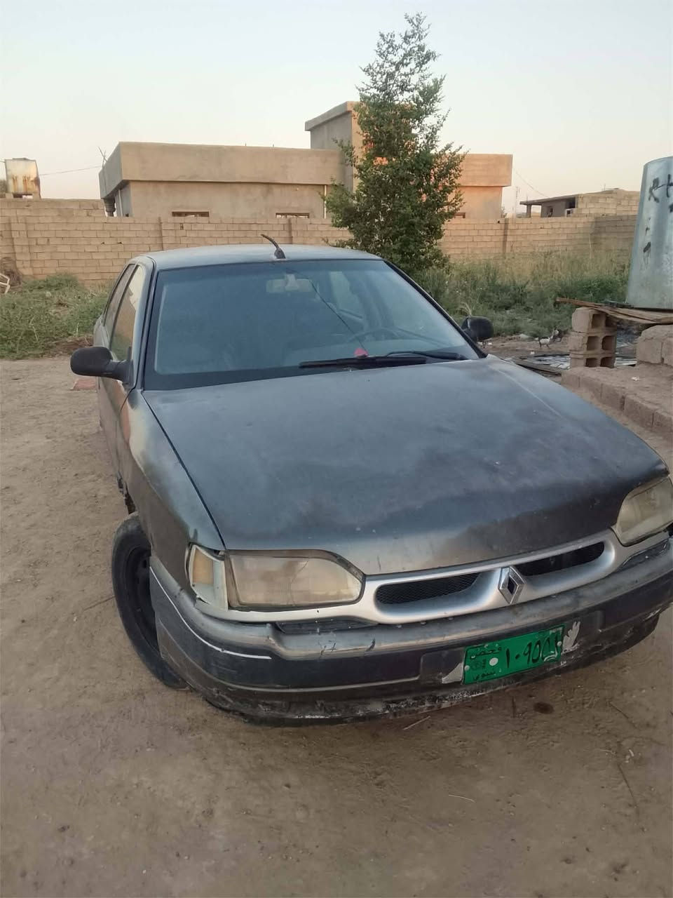 رينو لبيع او امراوس اشعندك نزل كير محرك شرط كهرباياته كله شغال صدر نص عمر ولله مكاني تكريت السعر ١٤ وبيه مجال رقم هاتف***********
