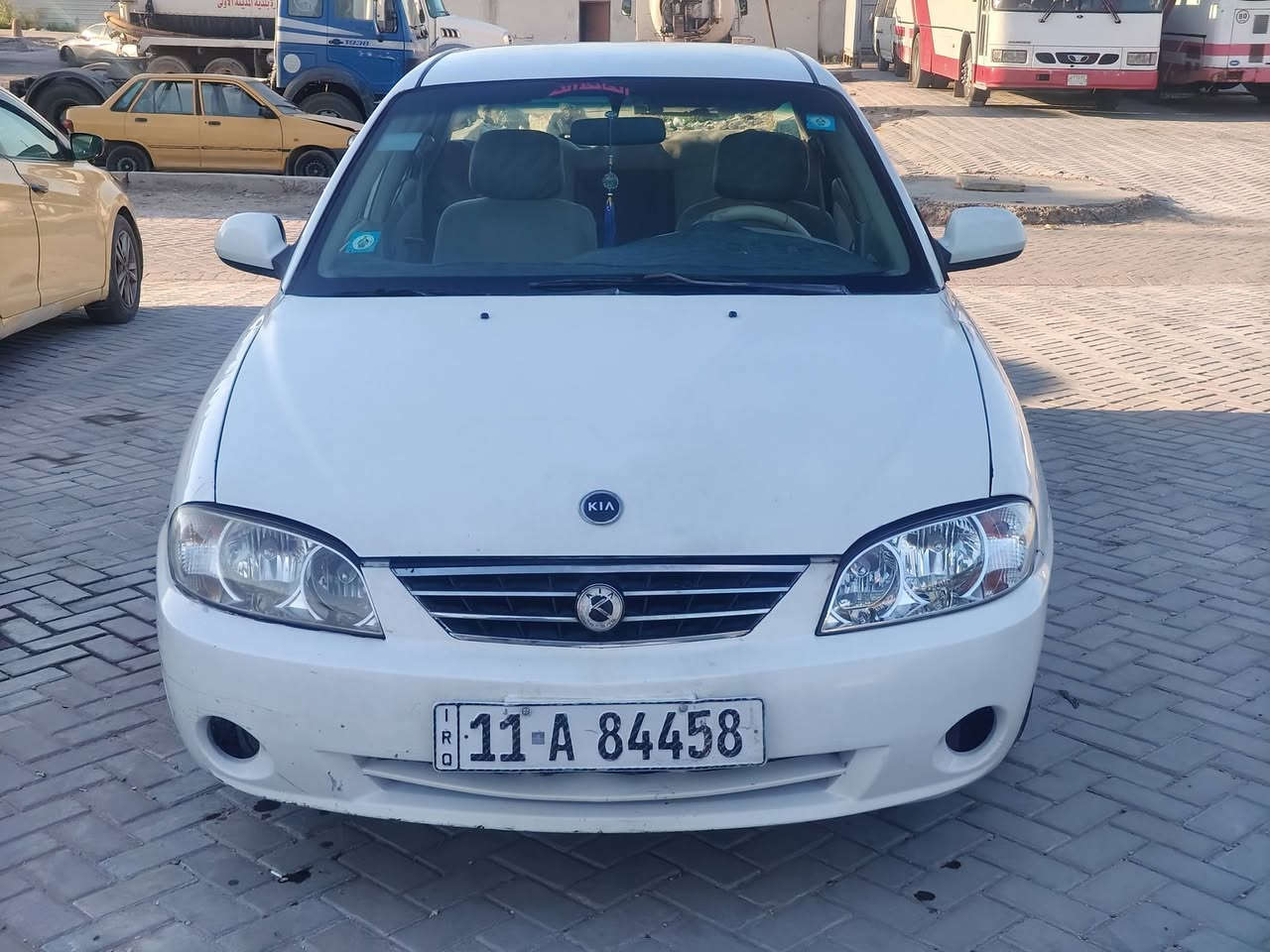 للبيع او لمرواس حسب القناعه كيه اسبكتره نضيفه كير ومحرك خير من الله السياره رقم انكليزي بغداد صدرها جديد محرك 2000  يعوزها كمبريسر تبريد كل تفرعاتها جاهزه كهربائيات كلها شغاله دوخلها غرفتها حلوه دوشمه وكاعيه جدد سياره بيها صبغ جاملغ مال السايق فقط ابمكان بغداد الكماليه السعر المطلوب 48 وبيها مجال رقم الهاتف  ***********
