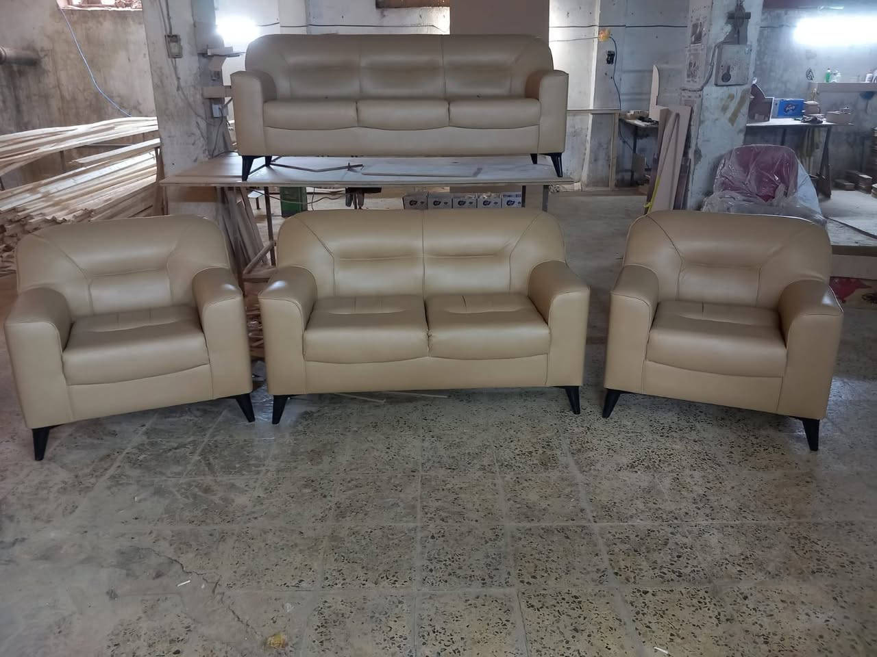 تخم ٧ مقعد 350 الف  و10مقعد ٥٣٠ الف👌التوصيل مجاني🚗🚗
  تخم  قنفات جلد مكتبي
يوجد جميع الوان حسب الطلب
  ضمان3سنوات💯💯💯💯💯

 للحجز والاستفسار يرجى مراسله الصفحه اوالاتصال ***********  ☎️
يوجد واتساب يوجدجمله اؤمفرد اسعار جمله  🤩🤩🤩🥳🥳🥳
