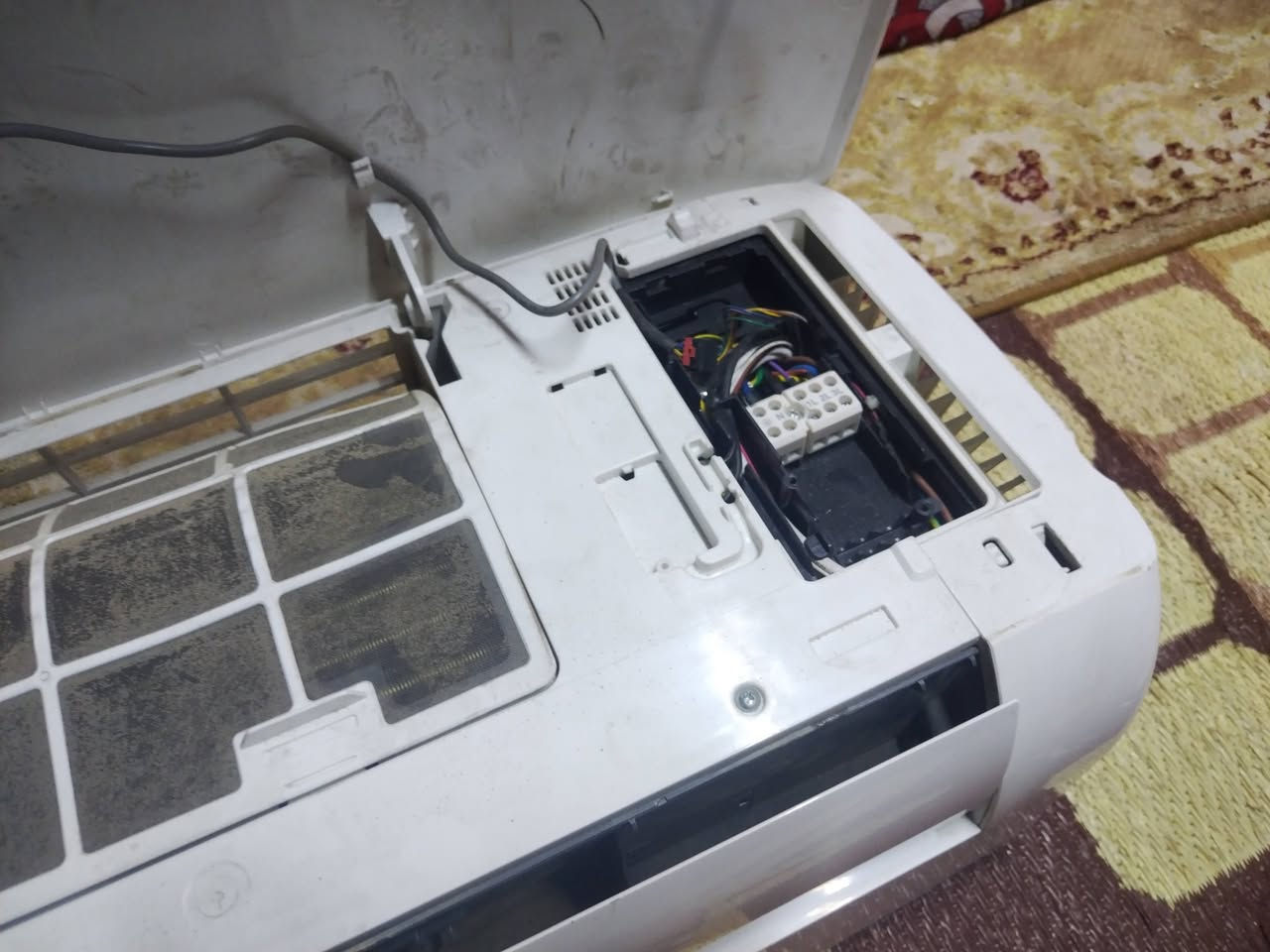 سبلت كامل ٣ طن مستخدم اقل شهر بس غازه طير مكان نجف مهندسين *********** سعر ٥٠٠ الف
