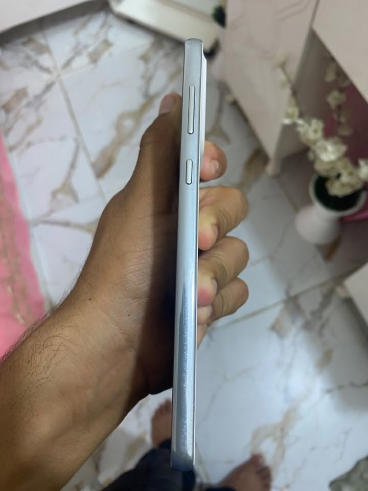 السلام عليكم جهاز كلكسي A73ذاكره256 بطاريه 5000معااج حلو الشاشه 120هيرتز استعمال نضيف جهاز حلو يدعم ٦٠فريم بوبجي رقمي*********** السعر ٢٥٠وبي مجال للشراي
