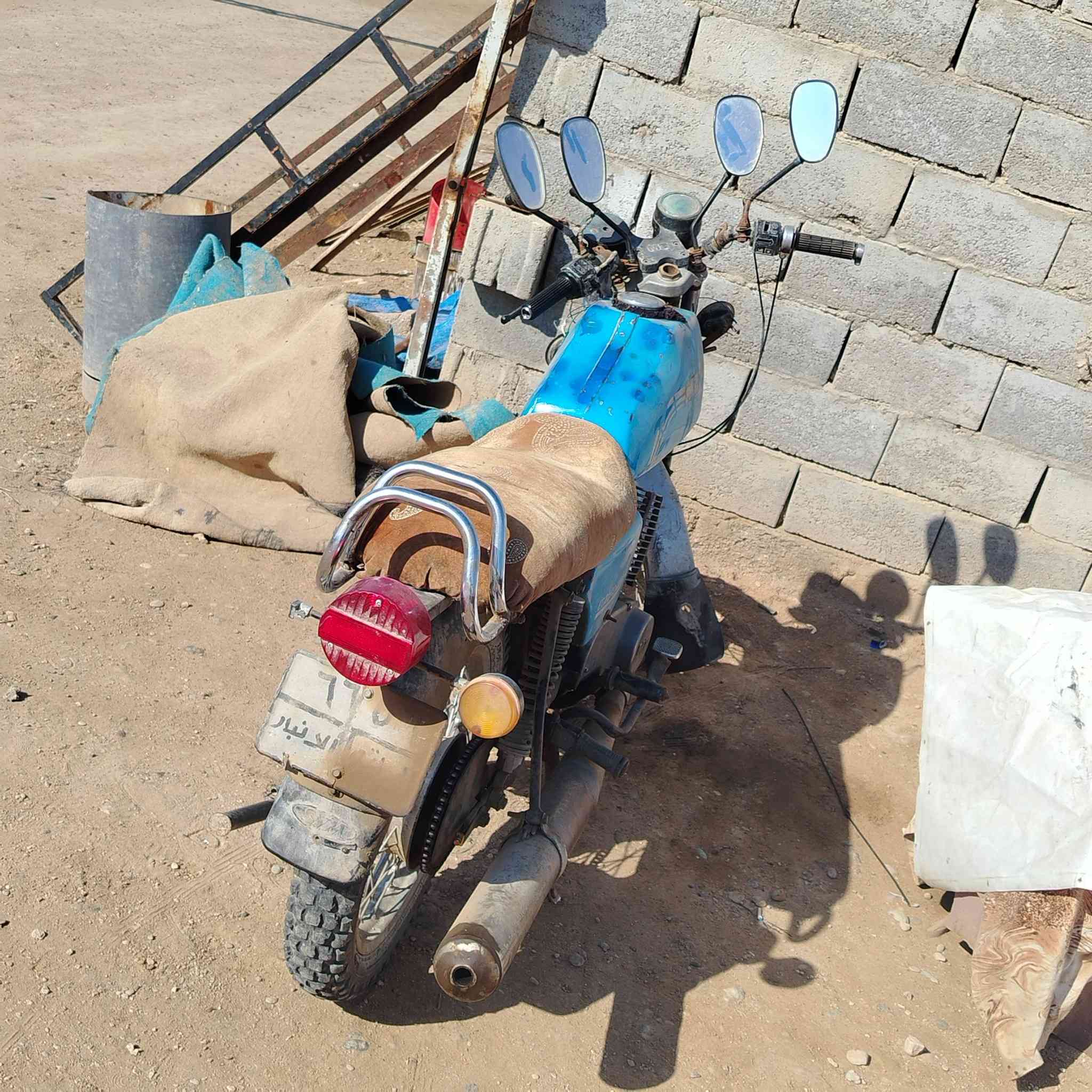 دراجه همزه للبيع موديل 82 سعر 700 وبيها مجال***********
