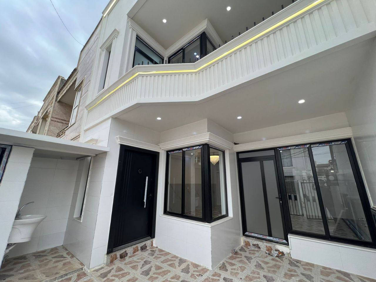 #عقارات_حبيب_علي
🔸سند طابو يتسجل بإسم اي عراقي
📍أربيل-بيت للبيع حي كةلاويژ قرب شارع120M
➖مساحة 125M طابقين 
يتكون⤵️
➖4غرف نوم 
➖استقبال-صاله-مطبخ-مجموعه صحيات-كراج
***********
***********
لمشاهدة الفيديو والسعر والباقي من العروضات ادخل للقناة رابط القناة👇
https://t.me/habeb2ali

#عقارات_اربيل #شقق_للبيع_اربيل #بيو_لبيع_اربيل  #فلل_للبيع_اربيل #مجمعات_سكنية_اربيل
 #عقارات_كردستان  
#استثمار_عقاري_اربيل #عقارات_بغداد_سليمانية_اربيل  #عقارات_شمال_العراق  

8 دفتر 60 ورقه
