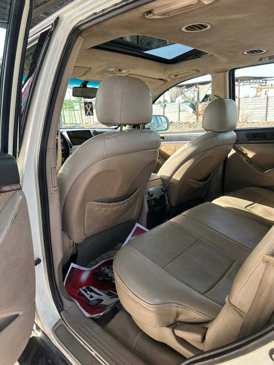 السلام عليكم من رخصة الادمن
سيارة فيركروز للبيع وارد خليجي
موديل 2009 محرك 6 سلندر 3800
7 راكب مكينة كير خير من الله تبريد ثلج
بيها صبغ بسيط باب السائق وبيها جاملغ السائق بارد شبرين
رقمي  متواجد واتساب ***********
السعر 100$ وبيها مجال بسيط
مكان السيارة بغداد التاجي
