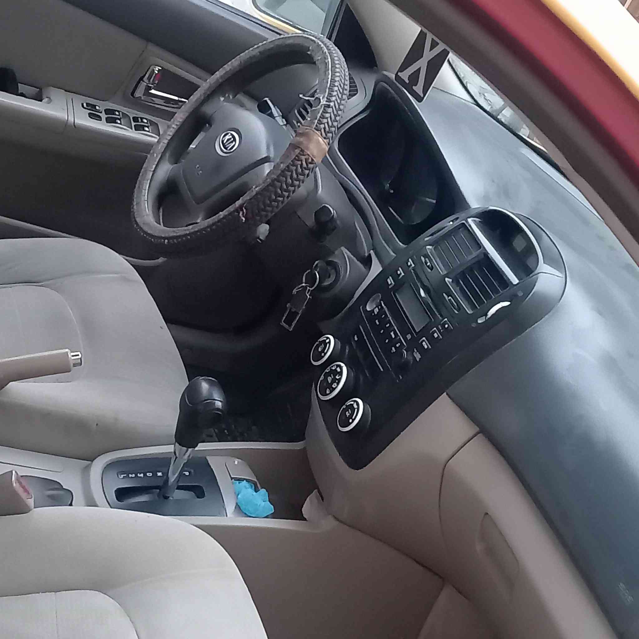 سبكترا 2008 أجره رقم نجف بسمي حادثه ظربه خلفيه بصيطه او بارد بالباب الي خلف السايق البقي سليم منضومه تبريد جديده او مصفره هيئه او غرامات عنواني بابل ابو غرق للاستفسار الاتصال على الرقم ***********
