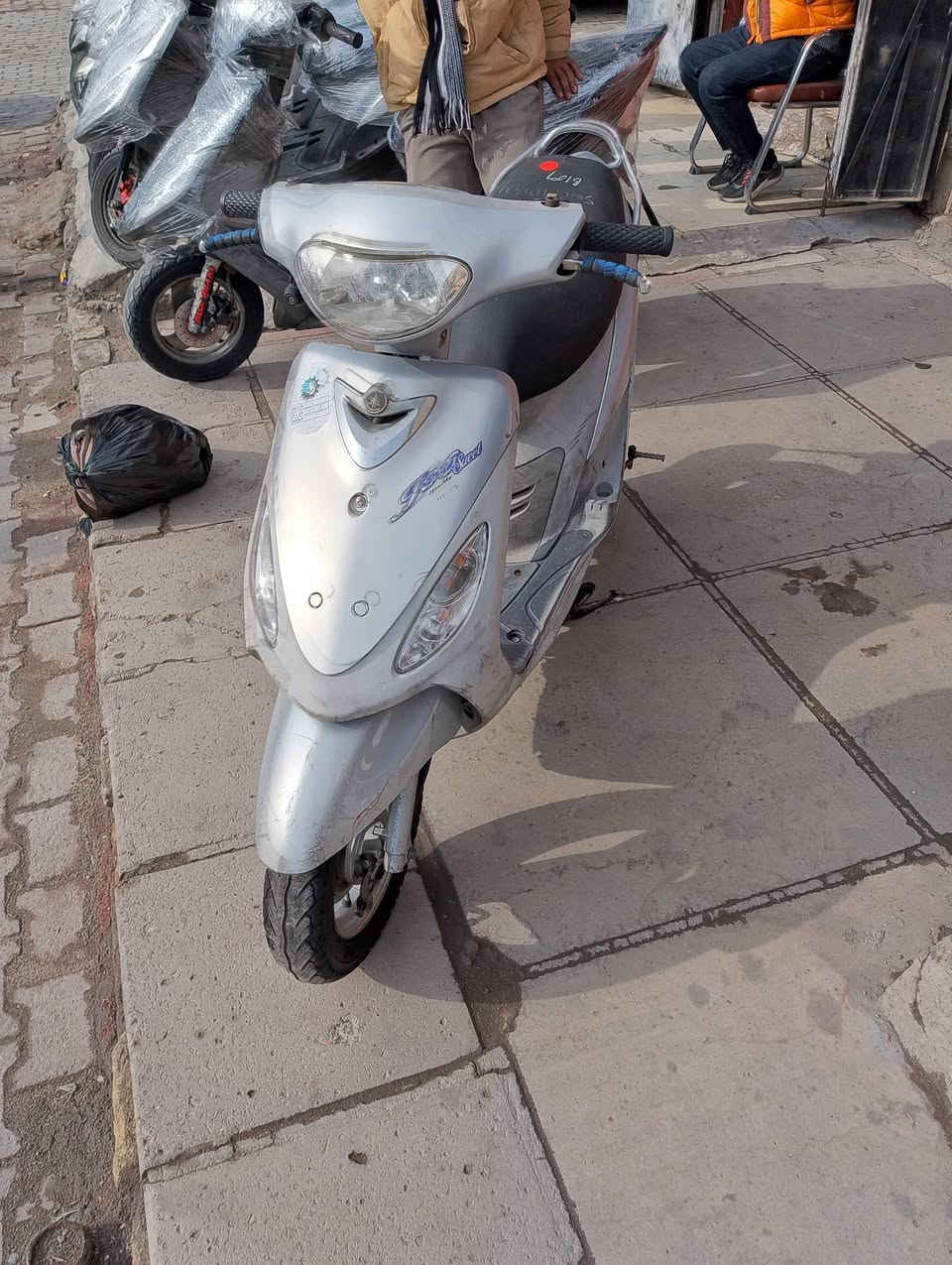 سلام عليكم ماكس قجمه حاويه صارلي سبوع من مطلعه ماخذه بواحد و125 وصل شراء موجود ومعتاز فلوس اريد ابيع اريدها ب بواحد و 50 وبيها مجال لمو شراي لايكسر بسعرها لاستفسار *********** مكاني بصره الجزائر
