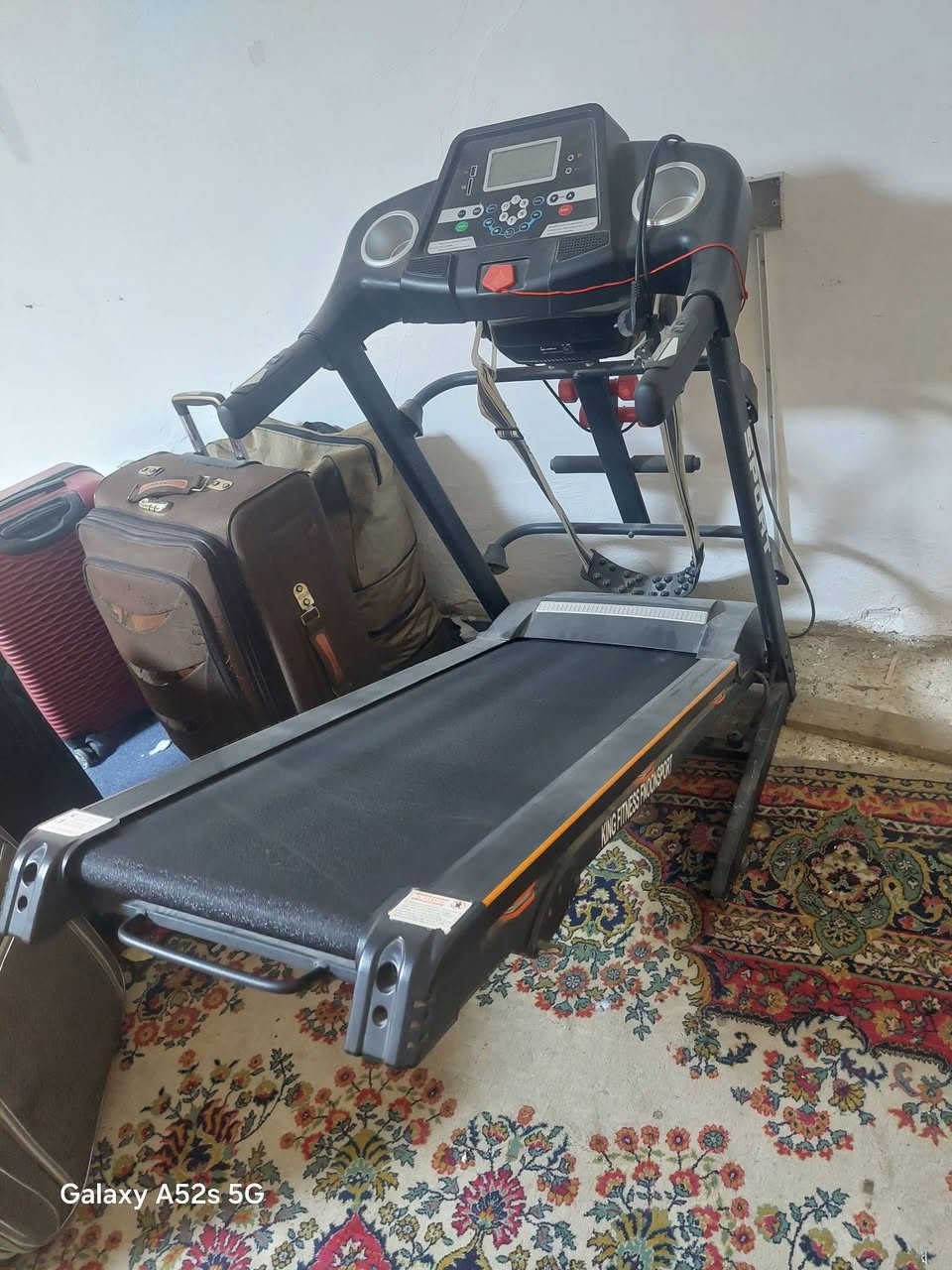 جهاز جري وزن ١٦٠ كيلو بيه هزاز بطن وشناو سعره ٢٠٠ نظيف جدا ما مستخدم هواي


**إذا كنت صاحب هذا الإعلان وتريد حذفه لأي سبب، رجاءا أرسل رسالة إلى الدعم الفني**