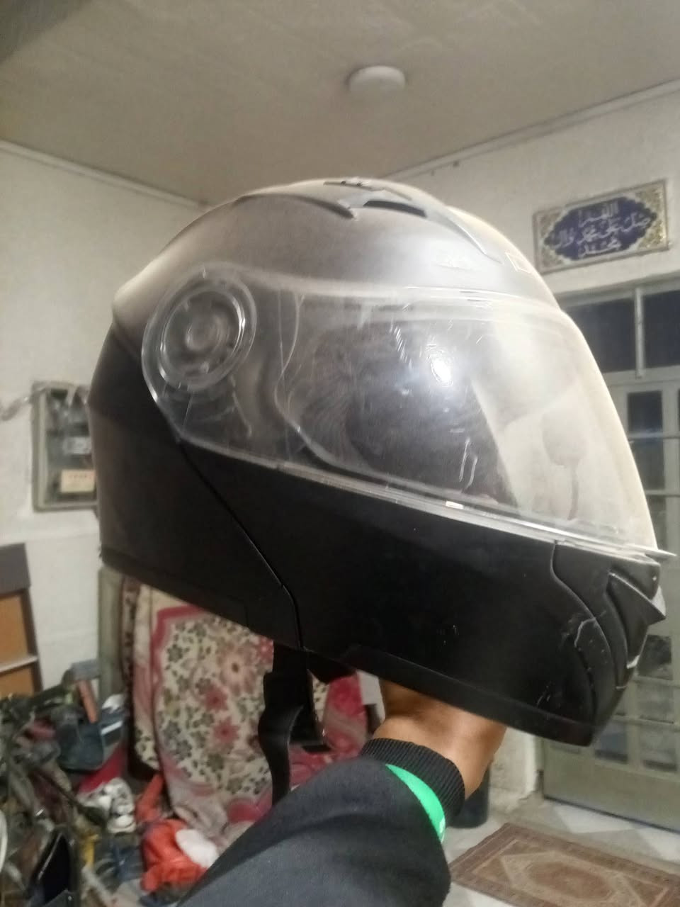 خوذة وسستمهة وسماعتهة الصفحتين وياهة صندوق للبيع ب80رقمي للتواصل***********
