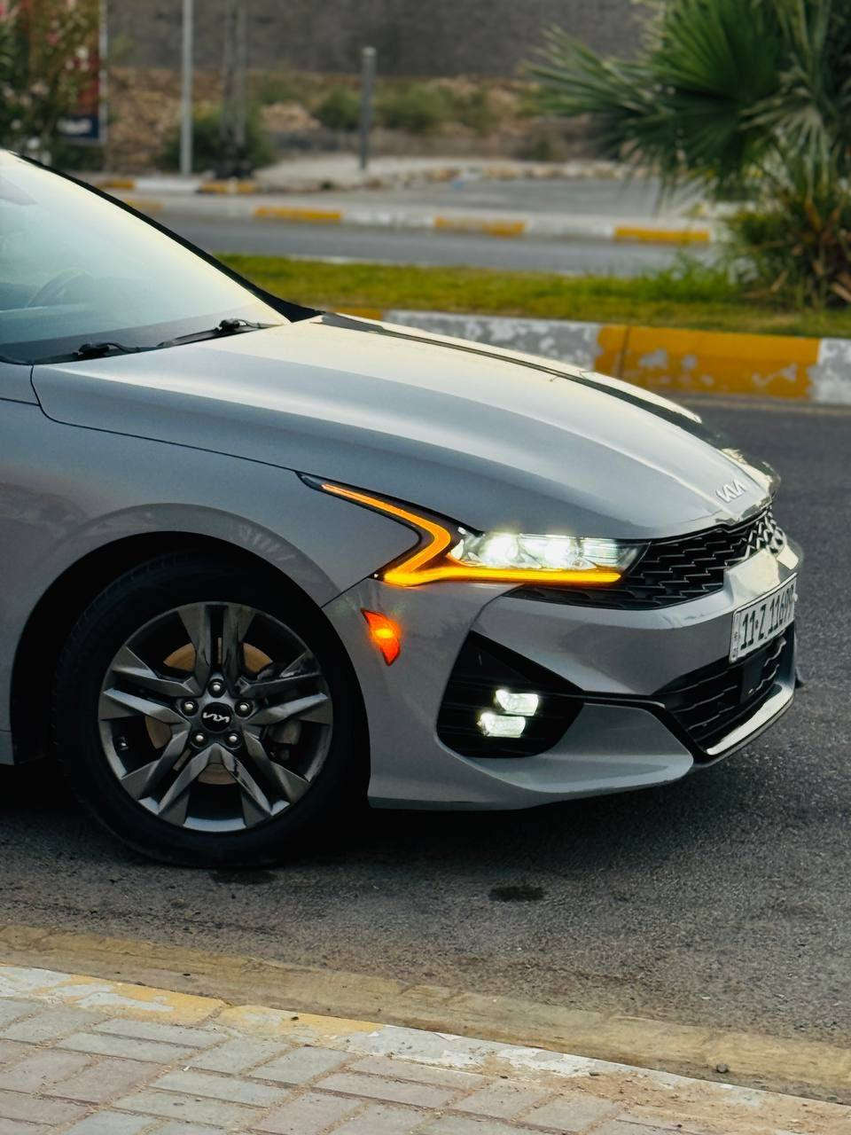 كي فايف 2023 جي تي لاين وارد امريكي كفاله بدون ايرباك ولا صبغ بالبدي
محرك 1.6 تيربو فول مواصفات اللون اسمنتي المرغوب 
ماشي 75 ألف مايل مشي امريكا
سياره جاهزه ومليانه مواصفات ميحتاج اذكرها
السعر 200 بي مجال بسيط
***********
