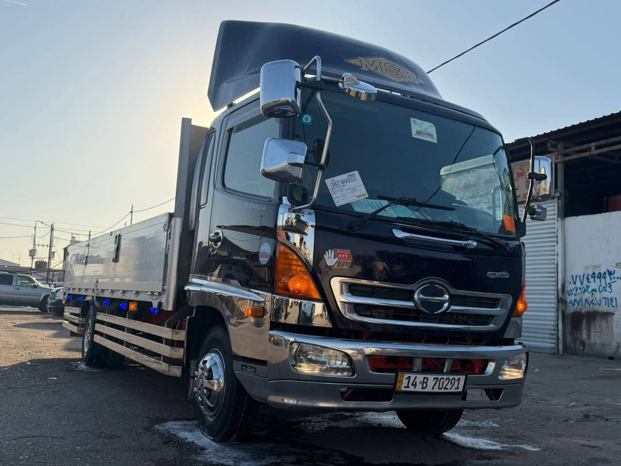 للبيع هينو شيطان دخول جديد
رقم بصره تحويل ثاني يوم موديل 2021
مكينه فول عادي 80 ￼
طول 625 صفاح 70 بدي ابو حاسبه الحديث 
كاسحه عليه سياره فول فول 
استيل كله اصلي شركه 
سياره جاهزه الشغل عوزه بس سايق 
العنوان البصره معرض الحسن 
***********￼
***********حجي محمد
