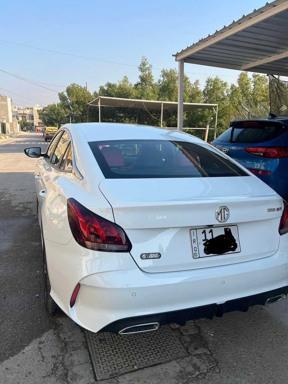 للبيع mg GT موديل 2024 رقم بغداد الجديد بسمي السيارة مكفولة كفالة عامة 
كير 8 سرعات رياضي DCT
مكينه 1500 تيربو
مواصفات خليجي
داخل ضمان الشركة ضمان
سنوات  6 او 200 ألف كيلو موصفات السيارة
ماشيه السياره 7 الف
بصمة عدد 2  
شاشة جبيرة + كار بلي + أندرويد اوتو 
كامرة خلفية + حساس خلفي + 
سايد بريك بصمة + اوتو هولد 
تحكم ستيرن جهتين + شاشة اعطال 
مرية كهرباء + اشاير بل المري 
بك لايت LED + لايت امامي زنون + لد نهاري  
كشنات جلد + داخل لونين اسود وحمر
تبريد قطعتين 
السيارة جديدة حيل وبعد بيها موصفات 
مكان السيارة بغداد الكرخ 
السعر 148وبيه مجال
*********** بغداد, العراق
