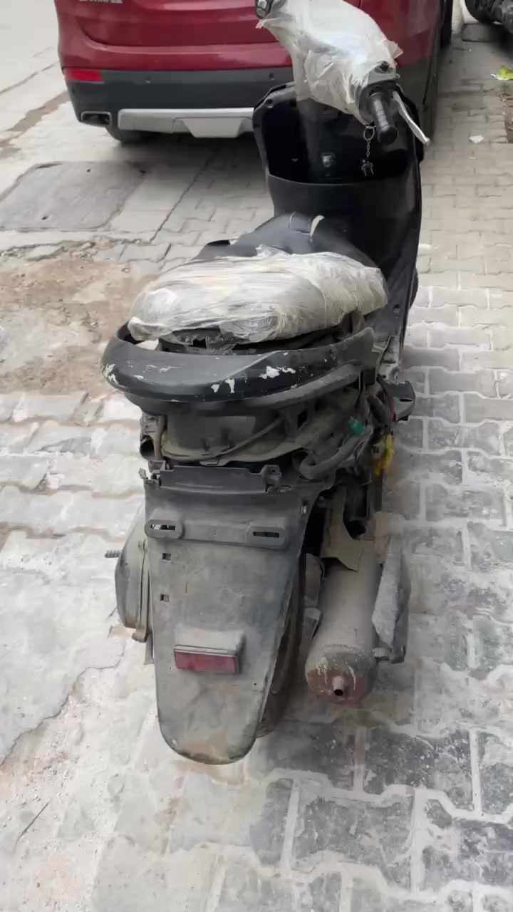 سلام عليكم دراجه بريز ابيع كوم حديد لطب دكلي شبيه 
سعر ١٧٥ ميعجبك سعر لا تعلق مكاني الحريه 
*********** واتساب
