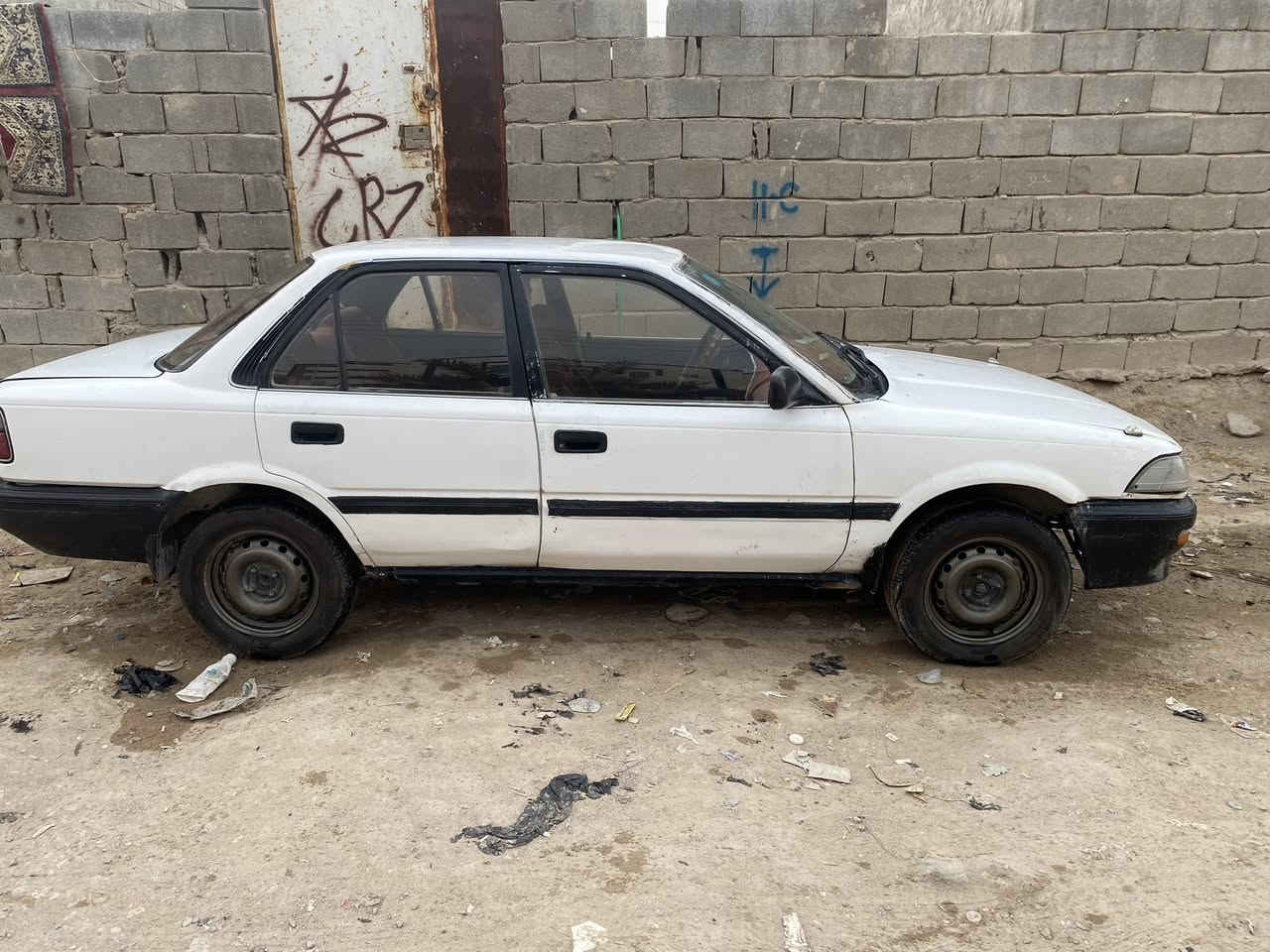 كورله للبيع مديل 90مكينه بيهه دخان سياره حلوه بس يردلهه ترتيب السنويه مامنتهيه رقمهه عماره السياره موجوده بل زبير سعرهه 35 وبيهه مجال ***********
