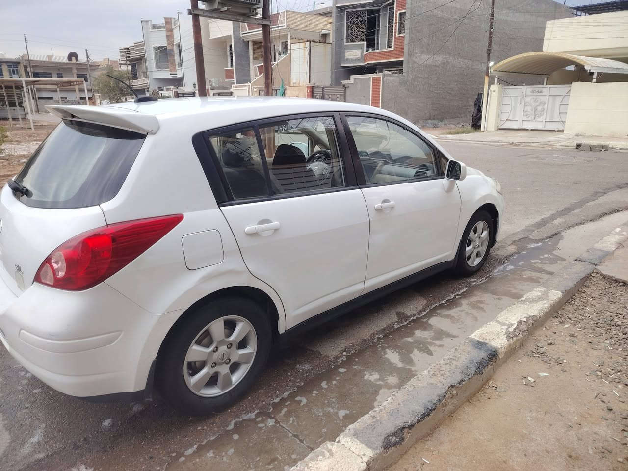 نيسان فيرسا 2007 SLفول
فتحه بصمه تشغيل بصمه ابواب شاشه كامره تحكمات داخل بيجي محرك 1800 ماشيه 128
مكاني بغداد المحموديه 

تبريد ثلج صدر امامي خلفي جاهزه بيهه رشات5قطع بدون ضربه فقط جاملغ امامي ايمن حادثهه

السعر قفل من الاخير 75 سياره حلوه جديده

***********

***********
