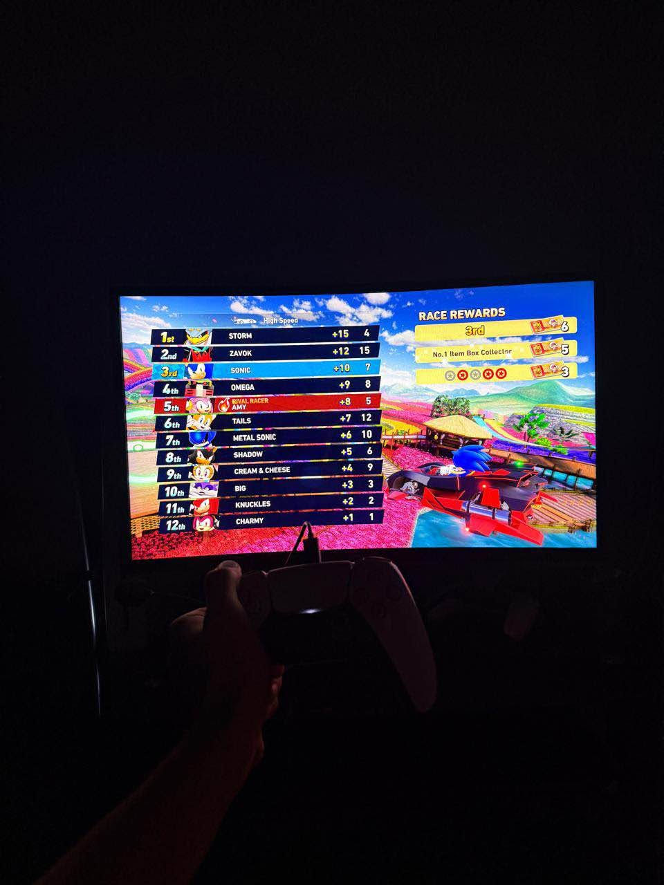 Samsung Odyssey G3

* الموديل: C27FG73FQM (Type: C27FG73FQ)
* Model Code: LC27FG73FQMXZN
* الحجم: 27 بوصة
* الطاقة: DC 19V - 4.19A

مواصفاتها الأساسية:

* 📺 الحجم: 27 إنش
* 🖥️ الدقة: Full HD (1920×1080)
* 🔄 معدل التحديث: 144Hz
* ⚡ زمن الاستجابة: 1ms (MPRT)
* 🎨 نوع اللوحة: VA (ألوان جيدة وتباين عالٍ)
* 🌑 التباين: حوالي 3000:1 (سواد ممتاز مقارنة بـ IPS)
* 📐 الانحناء: Curved 1800R
* 🎮 يدعم AMD FreeSync
* 🔌 المنافذ: HDMI + DisplayPort
* 🎧 منفذ سماعات
*********** اتصال واتس  
يوجد توصيل لجميع المحافضات 🚚 بغداد, العراق
