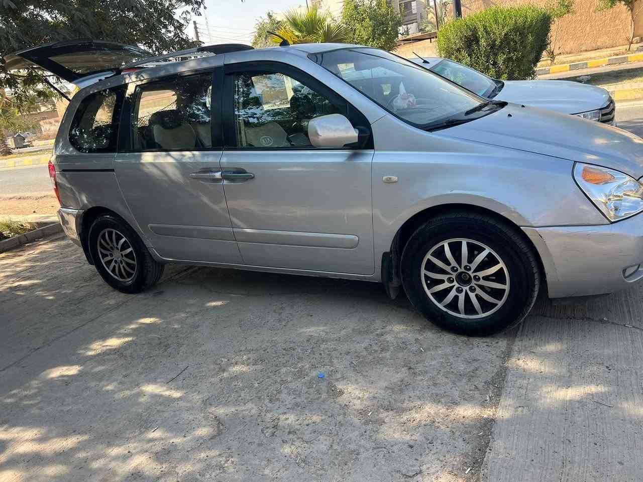 السلام عليكم كيا كرنفال بتره 7راكب بسمي بغداد تحويل مباشر السعر127وبيهة مجال تفاصيل أكثر اتصل عل رقم ***********ابوالحسن/مكان السياره سامراء معمل ادويه سامراء
