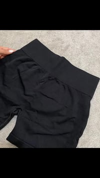 شورت رياضي نسائي • رفع الأرداف • فري سايز ٤٠-٨٠كجم