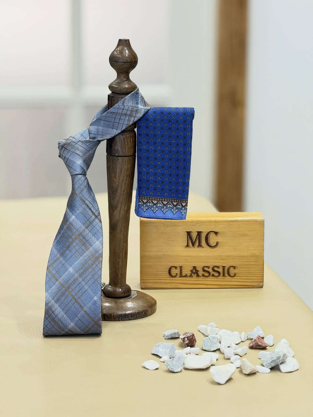 ⁨	⁨	⁨	⁨	‏ MC CLASSIC ‏ ⁨	⁨	‏ 
  الأناقة _تبدي _من_ أول _خطوة

⚜️رباط  وكاله MC CLASSIC
⚜️الطول : 160سم
⚜️العرض : 7 سم 
⚜️السعر : 25الف 
⚜️الصناعه : تركي

‏‎للحجز او الاستفسار مراسلتنا على الصفحه
اومراسلتنا واتساب  *********** .  ***********
تلكرام :- https://t.me/mcclasic
انستكرام :- https://www.instagram.com/mc_classic79?igsh=MWZuc3Z2b2YycGNwOA%3D%3D&utm_source=qr
تيك توك :- https://www.tiktok.com/‪‪‪‪‪‪‪@mcclassic79‬‬‬‬‬‬‬?_t=8kdkCdce82f&_r=1
سناب جات :- https://t.snapchat.com/QEyQBMCC
#العنوان
 بغداد - كرادة داخل -فرع صيدليه جوهره ابن حيان 

اوقات الدوام من 10 صباحا الى 12 ليلاً
🔴 يوجد #توصيل بغداد وكافة المحافظات 
بغداد 🚕  5 الف  المحافظات 🚗 5 الف⁩⁩⁩⁩⁩⁩
