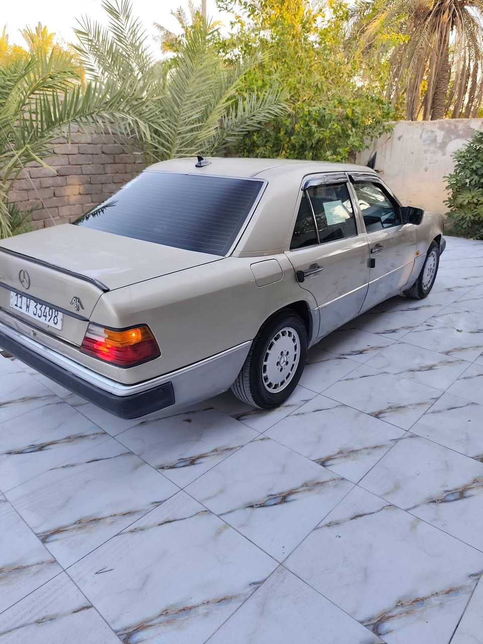 يا الله سلام عليكم مرسيدس دب موديل 1990 كفاله من ضربه وكص ونقل بيه اثر جراد شويه سياره بلاد  قواعد بلاد مكينه 2500ونص جدد خير من الله تخم تاير رقم بغداد نكليزي تحويل مباشر سنويه 2029 ويل كب جام كهرباء مسجل بلوتوث4سماعات مظخم سياره جاهزه من كل نواحي مال جني وشراي بل خدمه سعر 55 وبيها مجال مكاني البصره قظاء المدينه رقم  ***********//*********** انتصال وبل خدمه
