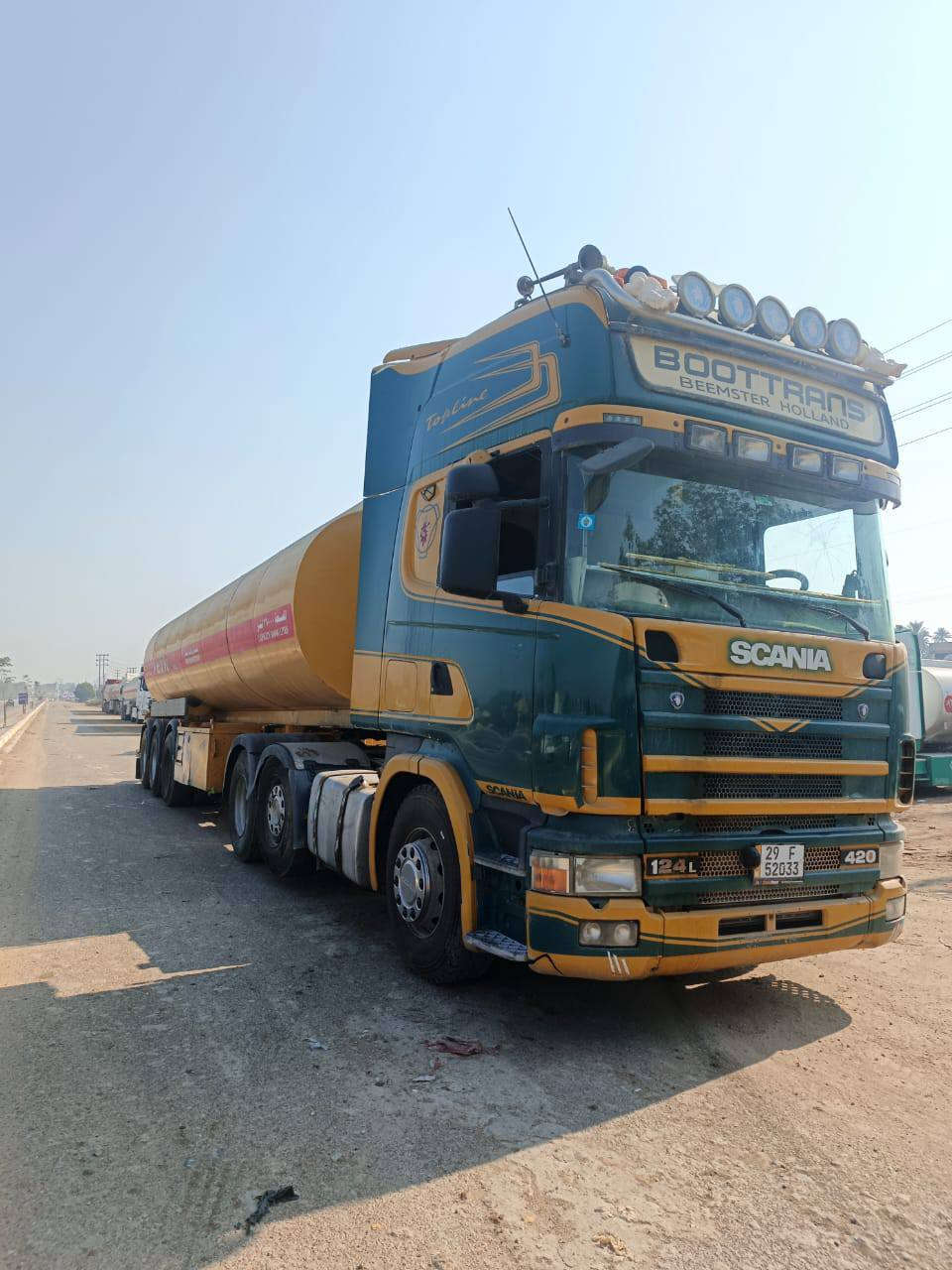 للبيع اسكانيه موديل٢٠٠٣ حموله ٣٦ ابيض واسود بويلر السياره جاهزه لشغل تانكي مزوج سبرنك مكان السياره كربلاء سعره ٣ شداد وبيه مجال اشويه لتفاصيل هذا رقم صاحب السيارة *********** اخوان إني مكلف بلنشر ماعندي تفاصيل على السياره الي ايريد ايخابر صاحب السيارة
