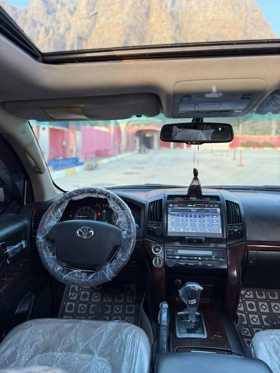 بەناوی خوای گەورە.  ماشاءالڵە لەمالی هەمو لایەک بئ
وەنەوشەی  دووبەی بۆ فرۆشتن بئ سەرەتایە
٢٠١٠ مانگی ٥ کراوە بە ٢٠١٥
GX  فول 
184 k.m رۆیشتوە
گیر تۆماتیک سلایت بەسمە سەلاجە
ناوزەردە 
V8 بەشەرتی ١٠ فیتەر ئەیدەم
٤ ویلو تایەی لۆکی لەبنە
کامل سیرفزم بۆ کدوە
بئ مەسرووفە
دەبل ئەکسل و دەبل گیر هەموی مەزبوت
یەک گلۆب لە شاشەی ئیش ناکات
سەیارەکە بئ بۆیاخە هیجی بیوەنیە
تەنها یەک بەلەی ساردی هەیە
مالی دۆستە مالەکە زۆر خاوین ماوەتەوە
مشتەری  نیت سەرمان مەیشینە لەگەل ریزم❤️
نرخی    ٢٢٠ گەلا
شوین رانیە
*********** واتساب
***********
