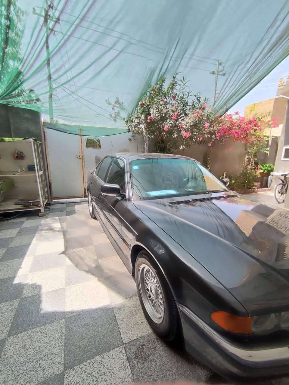 السلام عليكم 

كاسحه موديل 96

 مصبوغه عام تعمير مال جناي ما بيها قطرة معجون 

شاد الها سسيتم كامل 

4 بوب جدد ويده باب لد داخل وخارج

جاملغات اماميه جدد 

بنيد وجنطه جدد 

غرفه كامله ما بيها نقص كلبسه بطاين وكشنات بالباكيت ما بيهن ضرر

برده كهربائيه 

ما بيها قطره خياس السياره 

معمره على ايدي صبغ شذره وكله درجه اولى 

 مكينه كير 

     تبريد 

حداديه اماميه خلفيه 

ما بيهن نقص برغي 

رقم بغداد دولي بسمي مداور ثاني يوم 

(السعر 115 ).   ***********

مكاني بالناصريه مركز 

بالواقع احلى السياره بهواي الصور ظالمتها
