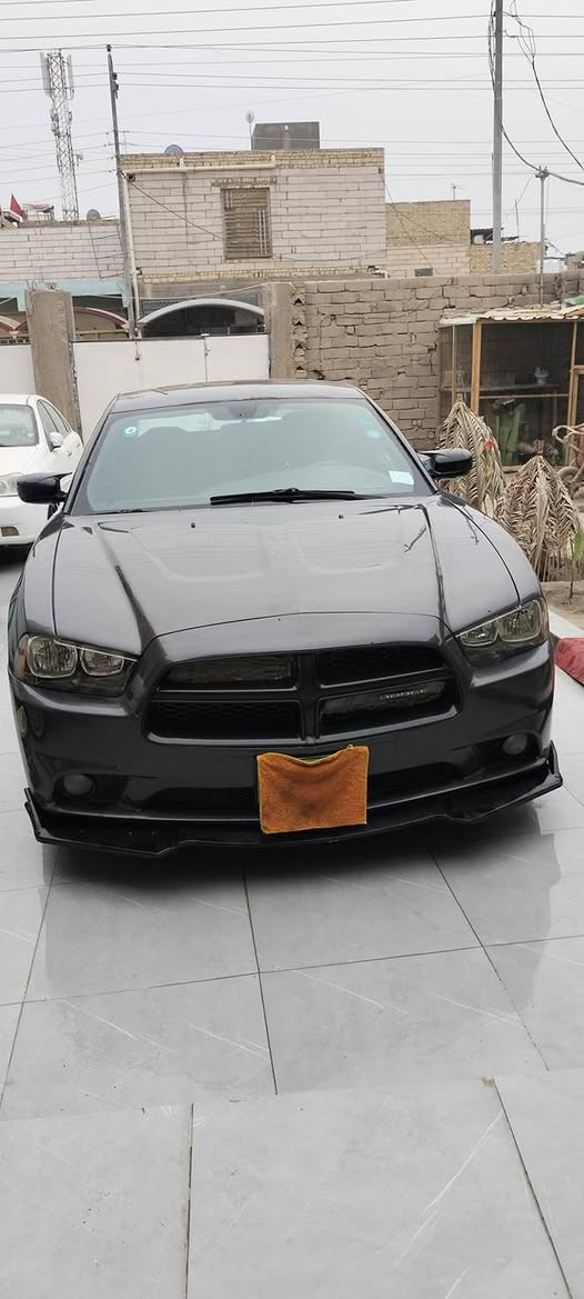 جارجر 14 أصل بسمي
مكينه وكير وحداديه تخم تاير تبريد كله جديد 
اصوليات وعيب شرعي كفاله 
البدي شوف العين سياره حلوه وجاهزه 
مكان السياره ذي قار -سوق الشيوخ 
*********** 
السعر 135 وبيه مجال
