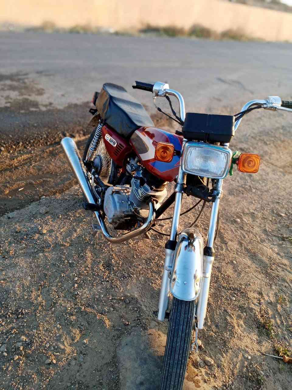 السلام عليكم دراجه تايكر 21نضيفه للبيع مكينه خرسه تخبل كهربائيات كامله كله شغال  السعر 450 وبيه مجال مكاني بغداد التاجي


**إذا كنت صاحب هذا الإعلان وتريد حذفه لأي سبب، رجاءا أرسل رسالة إلى الدعم الفني**