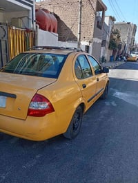 سيارة طيبه موديل ٢٠١٥ سيارة بسمي مصفره هيه او غرامات سنوية الحد ٢٠٢٦ ش...