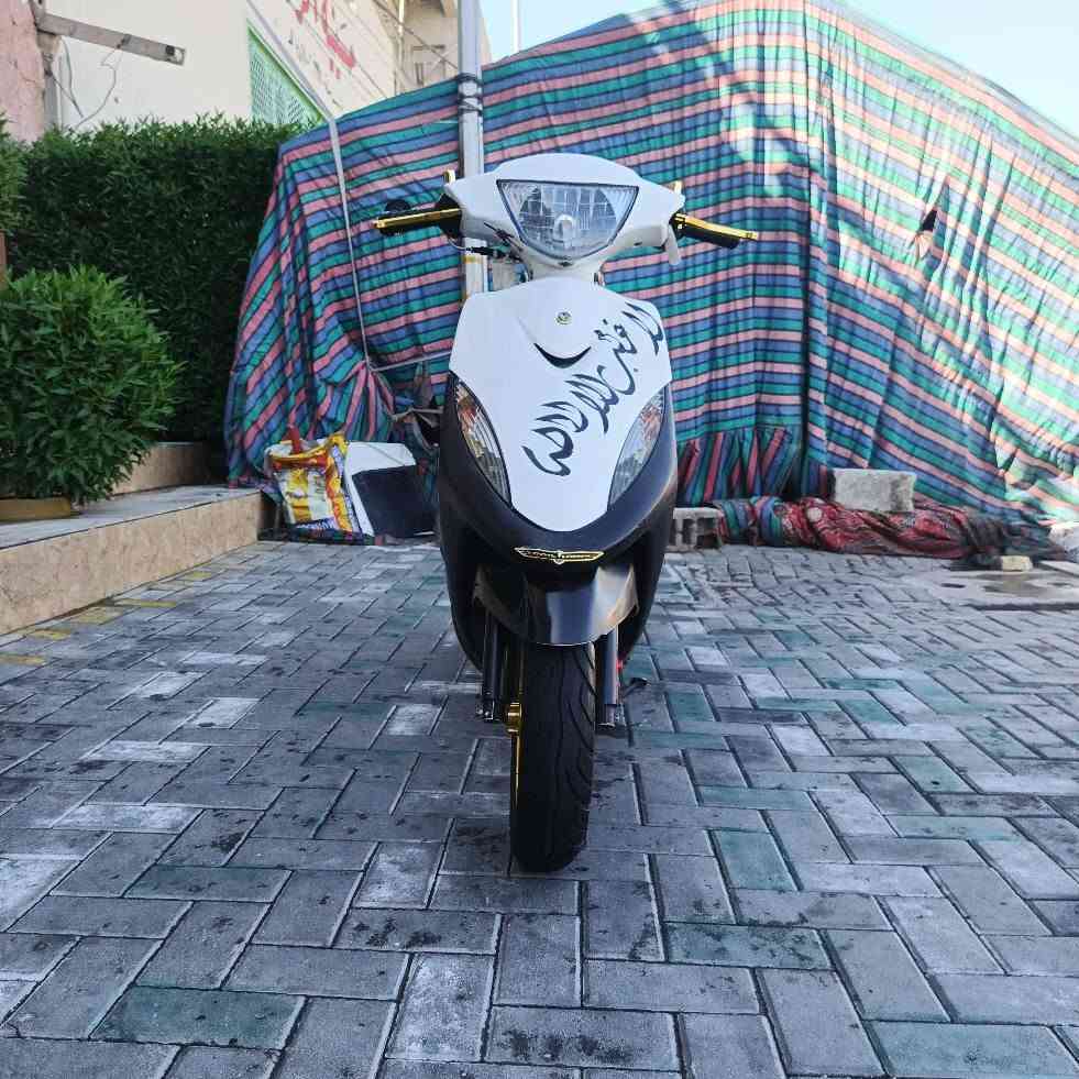 دراجه مامفتوح برغي وكلشي شغال كهربائيات مابيها اي نقص رمبه كون الي ياخذها جناي مو مال بيع وشراء ولله دراجه من كلشي الحمد الله البصرة, العراق


**إذا كنت صاحب هذا الإعلان وتريد حذفه لأي سبب، رجاءا أرسل رسالة إلى الدعم الفني**