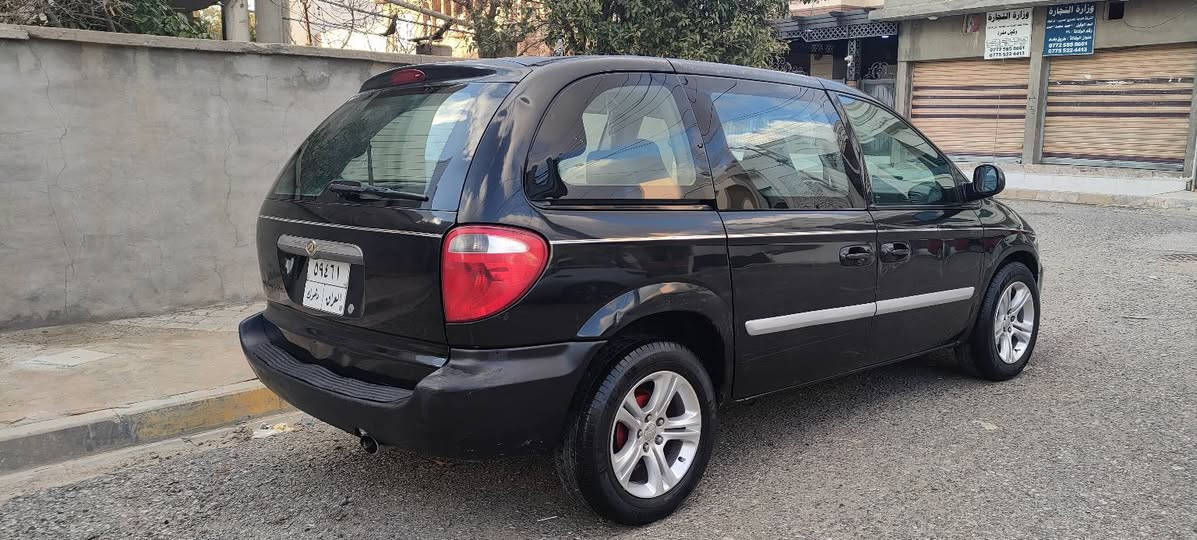 دوج كرفان موديل 2007 كير محرك شرط 3300 صدر امامي خلفي جديد تخم تاير جديده كهربائيات  كلها شغاله وتبريد تدفئه شغال قطعه وحده سياره بيها سقف بونيد جارد مابيها صبغ ولا ضربه دواخل سياره حلوه بلاديه رقم سياره دهوك سنويه منتهيه صار سنتين سياره بسمي مكان سياره بكركوك سعرها 68 بيها مجال ***********
