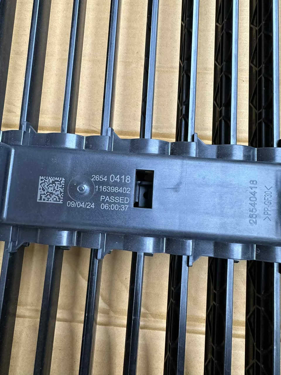 السلام عليكم 

من رخصه الادمن المحترم //

بردات اماميه اصليات تفصيخ هيه والماطور مال اكاديا وترافزر شكل الجديد حصرا 2024 لل 2026 وشرط الفحص والنظافه  , بغداد واتس اب ***********
