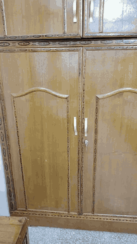 غرفة اخشاب للبيع سعرها ٨٥٠وبيهة مجال للتواصل واتساب *********** ام الملحق ٦ابواب
