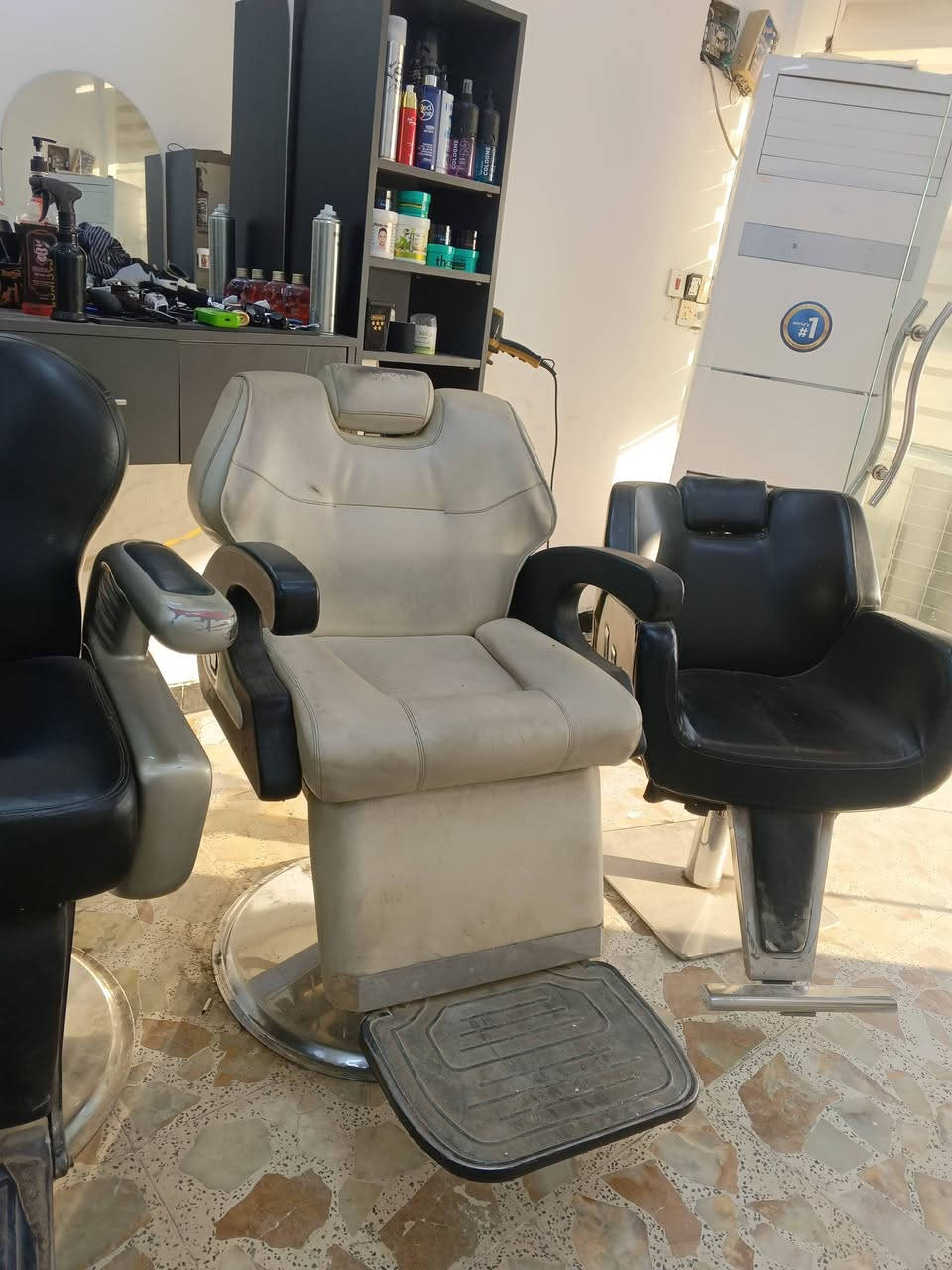 كراسي حلاقه 3 للبيع 

***********
