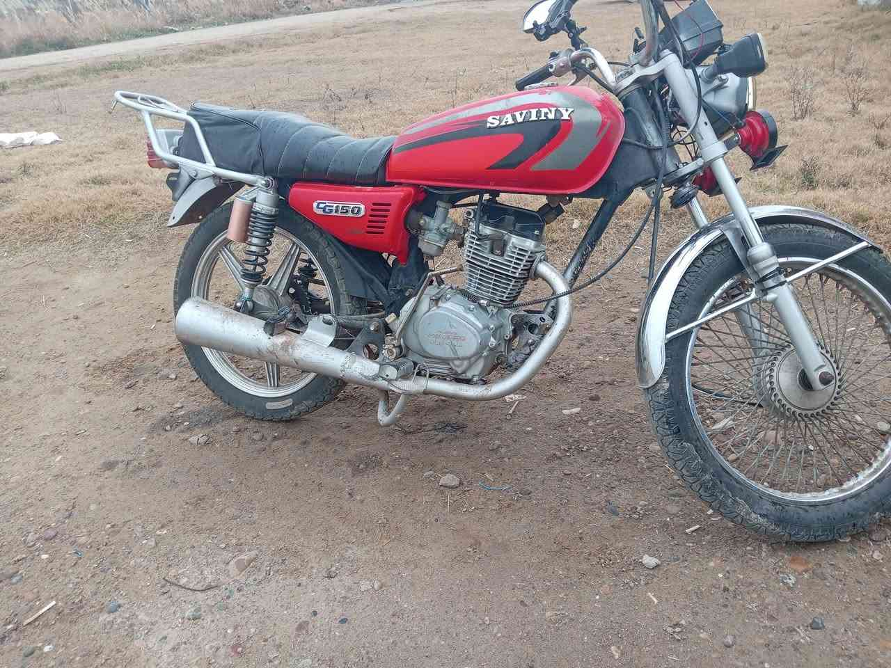 السلام عليكم.. بعد السلام... دراجه ناريه نوع إيراني للبيع او المرواس بدراجه نوع سنگي او إيراني 5 گير الخاص مفتوح.. والأرقام *********** اتصل
