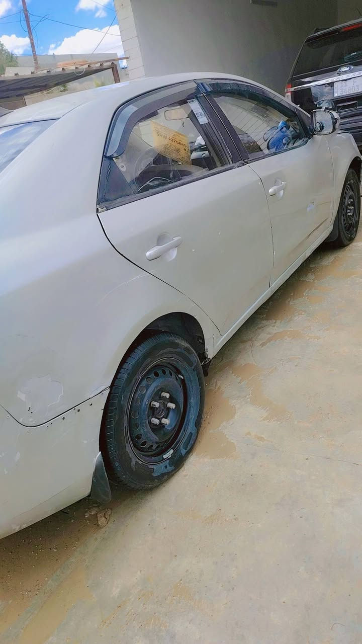 كيا فورتي 2009
سياره خير من الله 
صدر جديد وتخم تاير
شاش وتنته وشاير بل مري
سياره مصبوغه جمالي جانه بي جراد 
ضرر البلادي بل جامرغ الخلفي معجون شبر
سنوي 31 بسمي
مكاني صلاح الدين 
هذه رقم صاحب السيارة ***********
