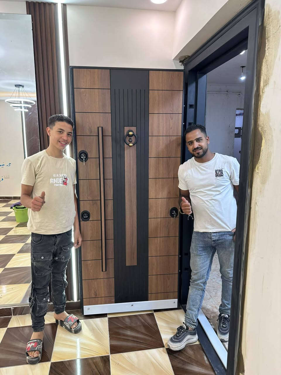 👑🍓 دلّع بيتك مع الملك للأبواب المصفحة 🍓👑
اختار الأمان زي ما بتختار أحلى حاجة 👌
باب مصفح تركي 100%
تقفيل فاخر – شكل شيك – أمان كامل 🔥
💥 عرض خاص لفترة محدودة
🚪 تركيب بدون تكسير أو أي تلفيات
👌 شغل نضيف على إيد فنيين محترفين
📍 فروعنا:
1️⃣ محرم بك – شارع جرين خلف مستشفى حساب
2️⃣ العجمي – أبو يوسف أمام شارع أبو يوسف القديم
3️⃣ السيوف – شارع مصطفى كامل امام رنين بجوار عسل نحل ايمن 
📞 للتواصل:
 012 22420771     (واتس أو فون)
💬 كلمنا دلوقتي واحجز بابك… وخلي الأمان على مزاجك 😉


**إذا كنت صاحب هذا الإعلان وتريد حذفه لأي سبب، رجاءا أرسل رسالة إلى الدعم الفني**