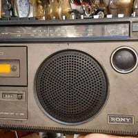 مسجل راديو سوني نقص بس قبق باتري البيع العنوان المحل بغداد المدينه شار...