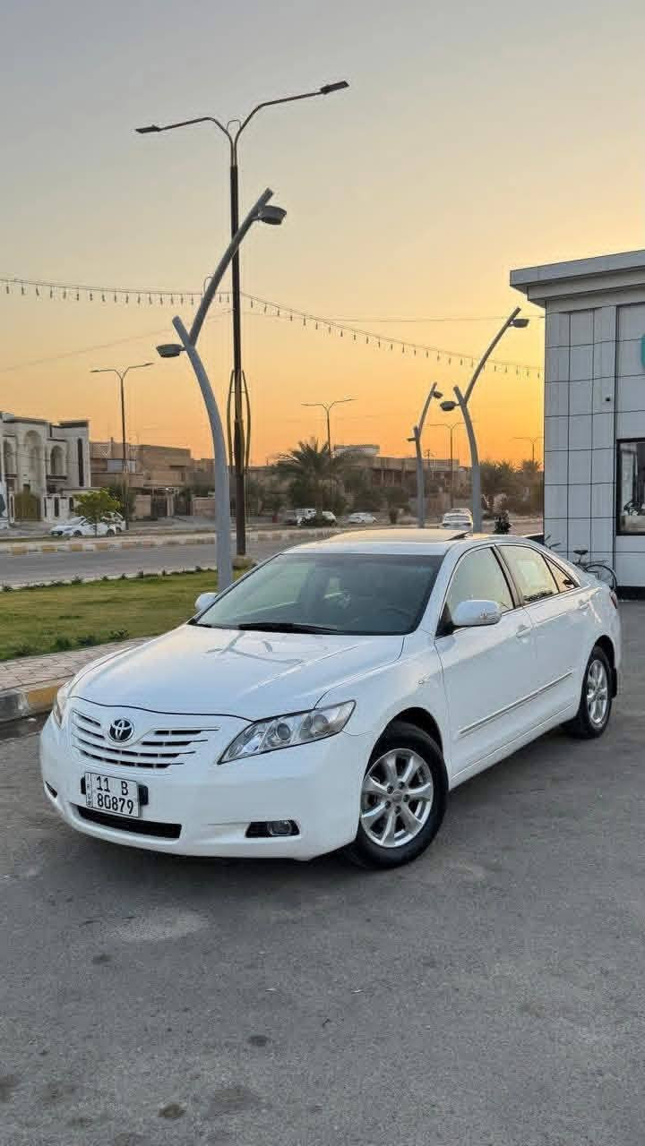 السلام عليكم
كامري موديل 2009 خليجي GIX 

رقم بغداد انكليزي بأسمي 

السياره بعدها شركه ماشيه ١٥٠ حقيقي

محرك بلاد مامفتوح كير مامفتوح لاتنقيص ولا تبخير 

صدر بعدها على الشركه
(السياره بيها بارد كلش قليل كد شبر بالقماره 
الباقي مكفول من بارد من اشخوط صافيه 

محرك 2400 شرط 

صدر امامي شاده جديد 

صدر خلفي شاده  جديد

تحكم ستيرن  

كامره خلفيه

داخل لونين 

حساسات خلفيه

تبريد ثلج ❄️

كهربائيات كلها شغاله 

سنتر لك 

ويل شركه بلاد 

شاشه بلاتوث 

السياره بعدها على وضع الشركه 

فول نضافه  

ترايها صفرر وأحله من الصور 
 

(السعر  ١٣٣) بيها مجال قليل ..مكان السياره الانبار جويبه 

***********
